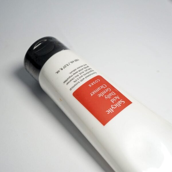 منظف ​​يومي مرطب لطيف بحمض الساليسيليك 150 مل من كوسركس